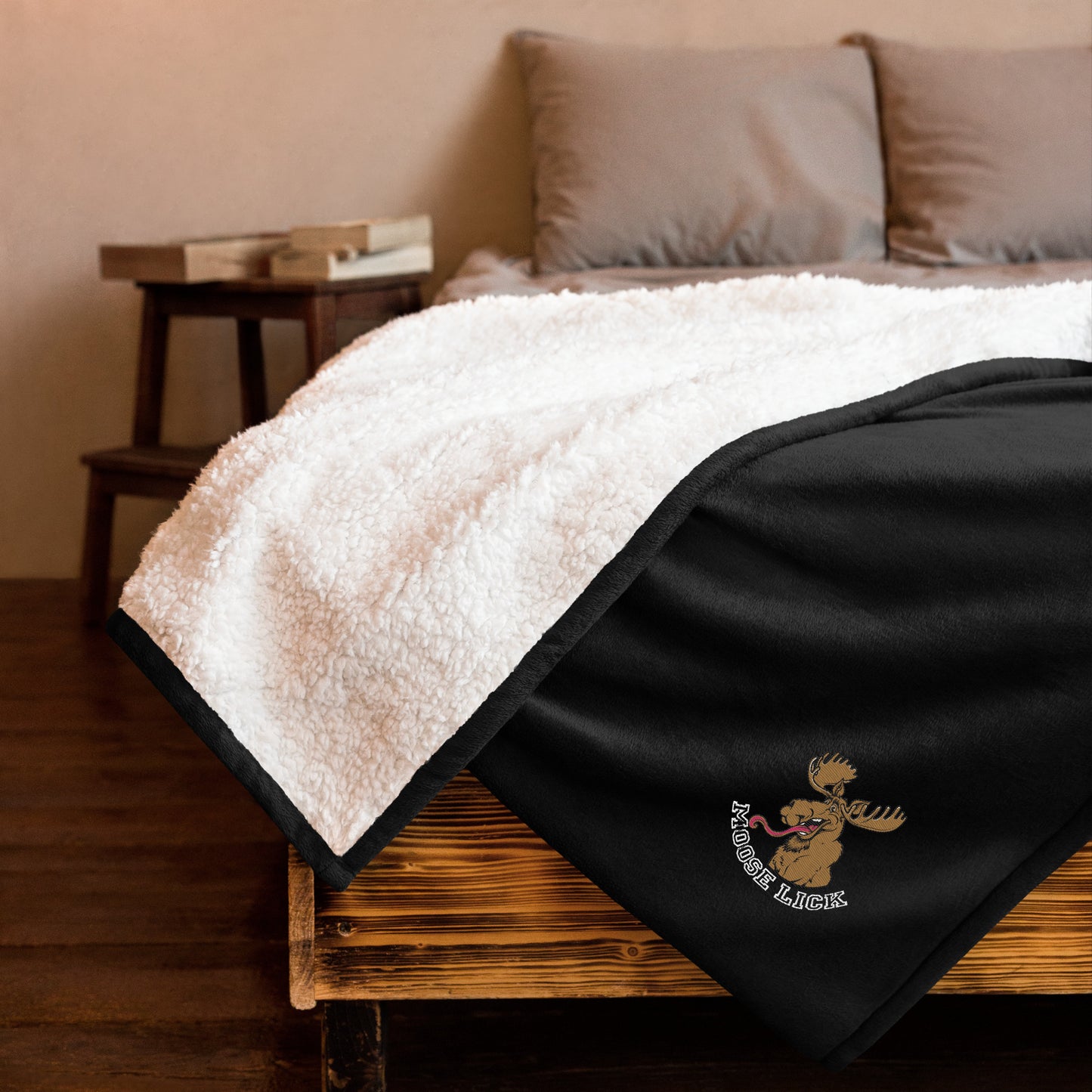 Moose Lick Premium Sherpa Blanket